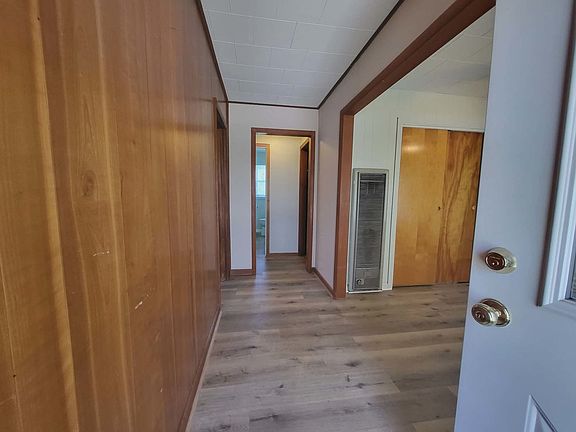 2nd image of 405 S Grove St