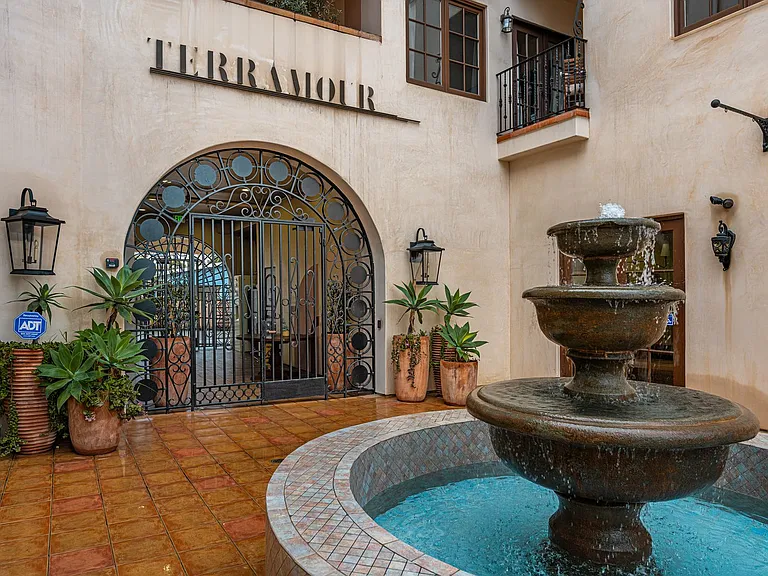 1520 El Camino Real #10 — Photo 3