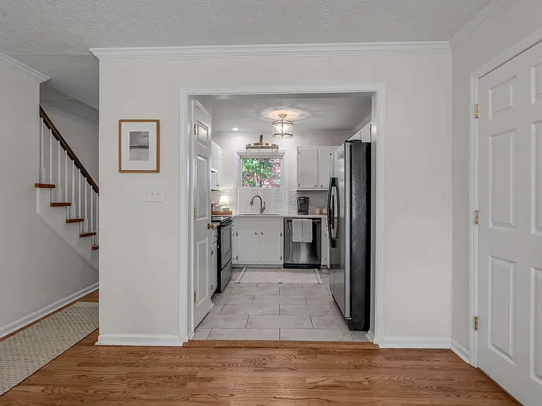 1132 Dunbarton Ln — Photo 27