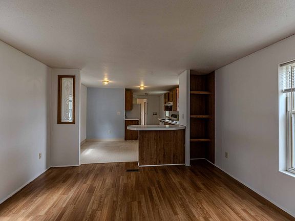 4th image of 1301 S Highway 20 Space 10