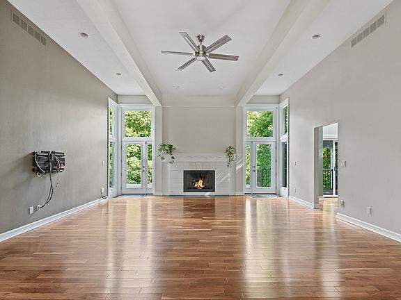 5th image of 5123 Regents Park Rd