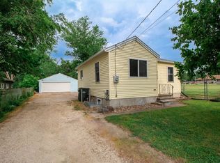 2339 Rompot St SE, Cedar Rapids, IA 52403