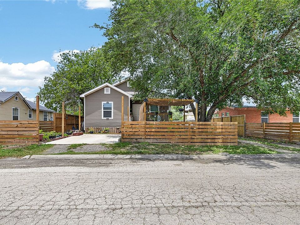 1st image of 519 E Avenue F