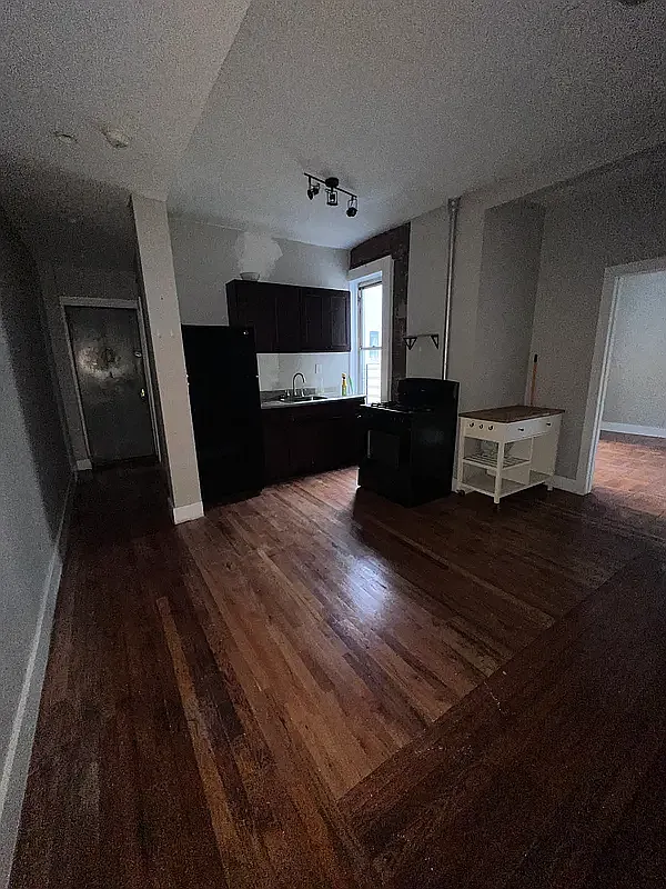 1039 Ocean Avenue 11