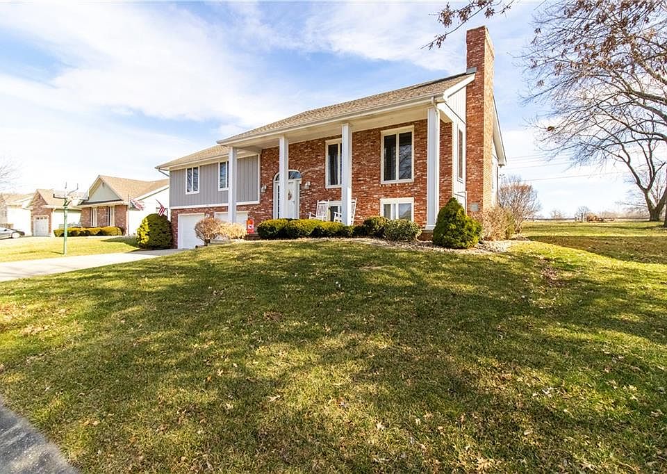 505 Country Club Square Dr, Cameron, MO 64429 | Zillow