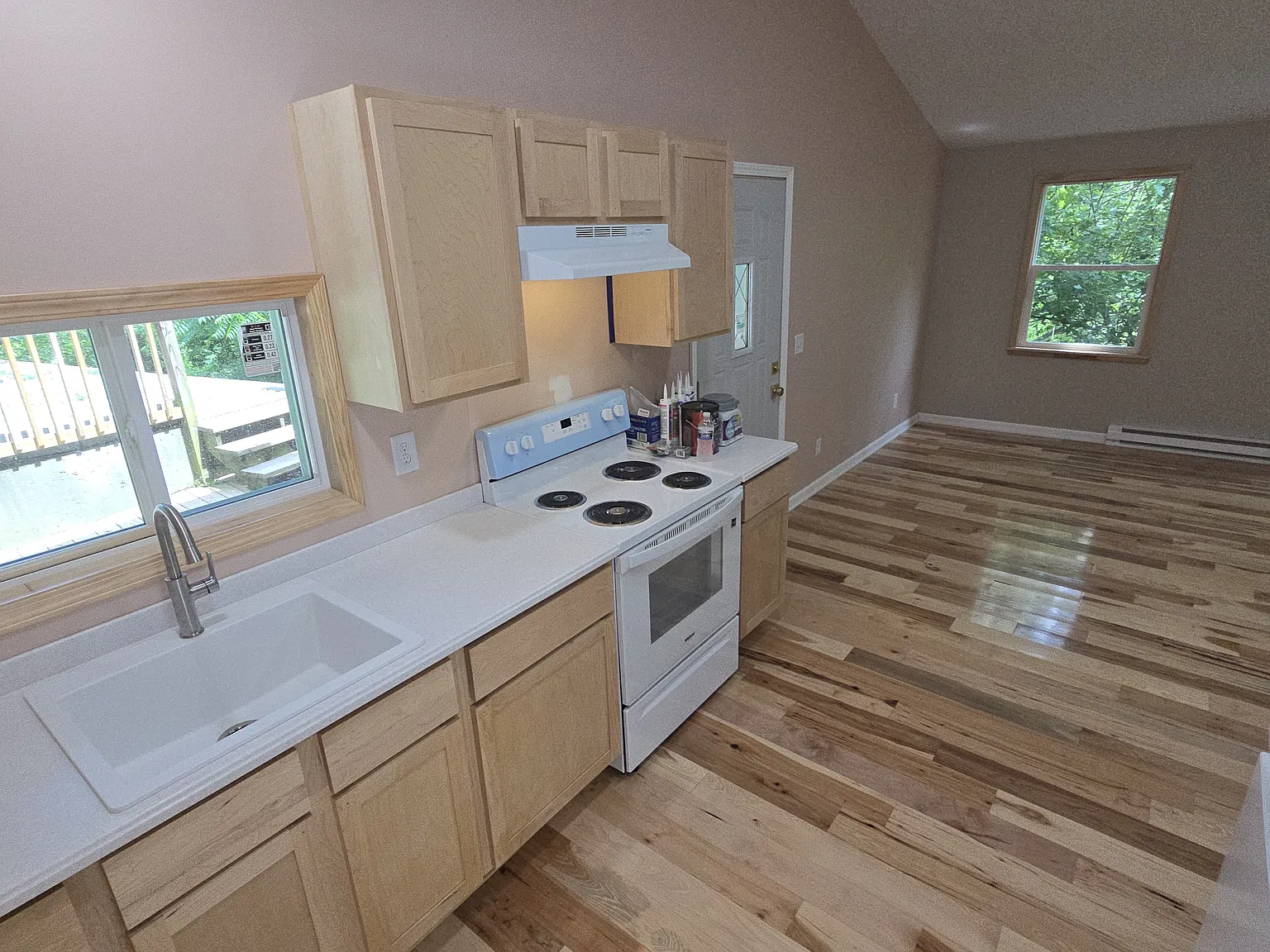 2 bed, 720 sqft, $1,198 — Photo 4