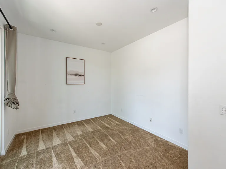 143 Schick — Photo 20