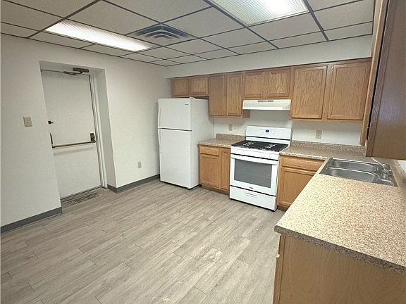 3rd image of 1120 Swissvale Ave Floor 1