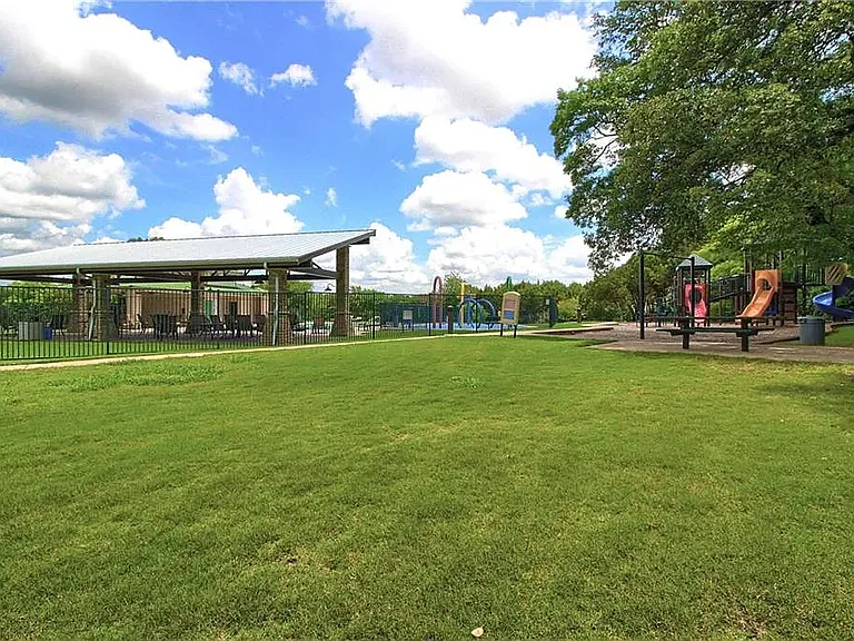 8717 Fenton Dr — Photo 13