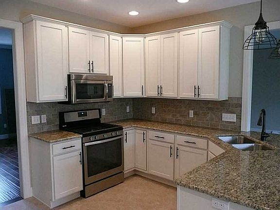 3rd image of 7609 Redbud Trl #55