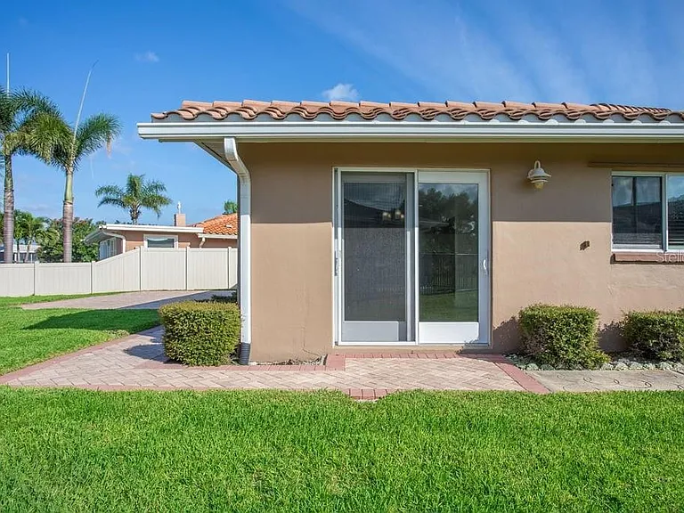 3734 Topsail Trl — Photo 5