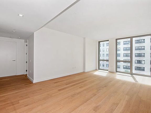 3rd image of 360 E 89th St #4D