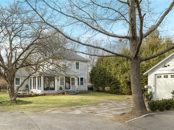 9 Waterway Ct, Barrington, RI 02806