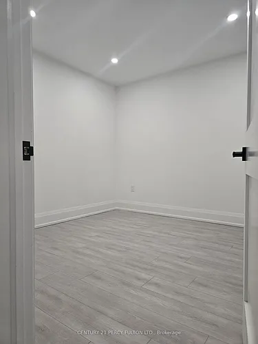 195 Danforth Rd #BASEMENT Photo 1