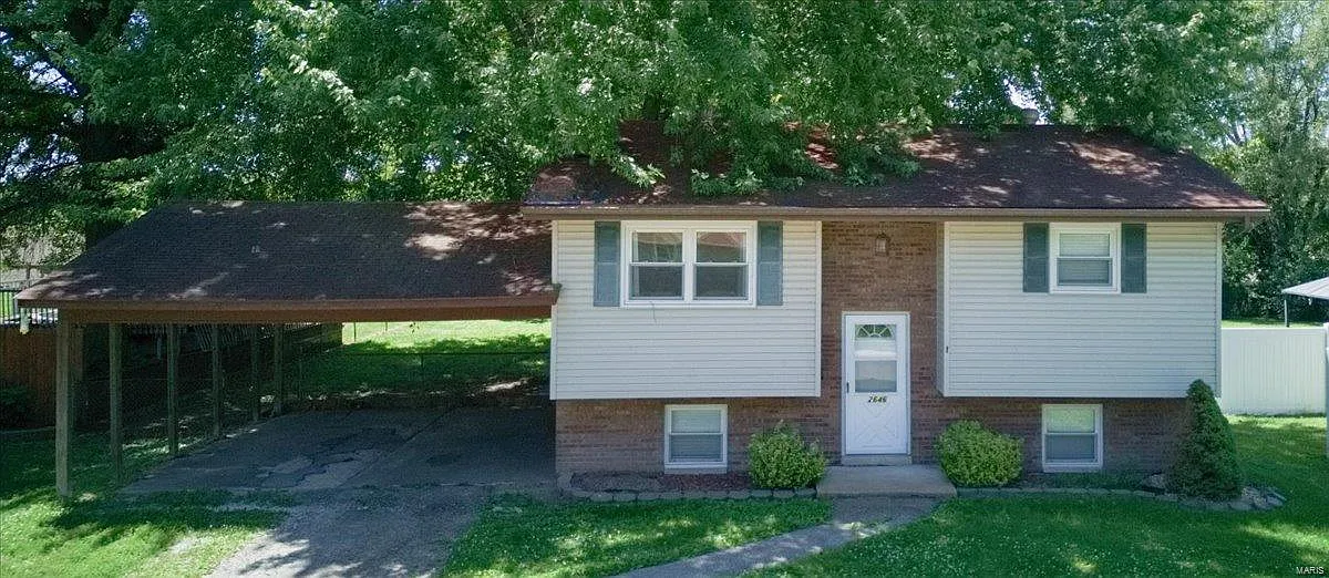 2646 Whipporwill Ln photo 1