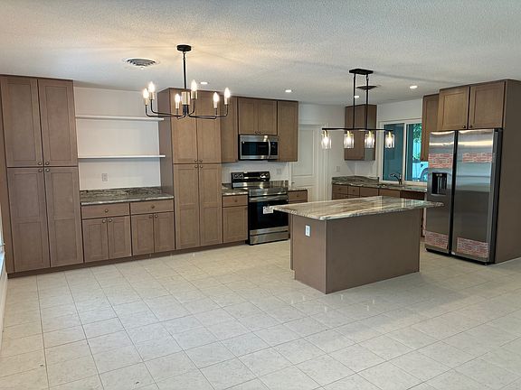 3rd image of 1556 29th Ave
