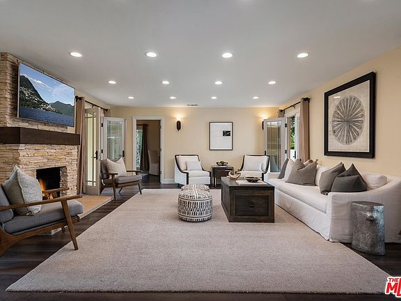 4th image of 3779 Lincolnwood Dr