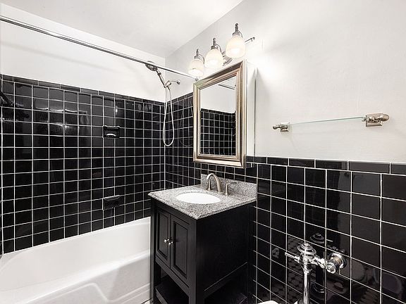 5th image of 1160 3rd Ave APT 8H