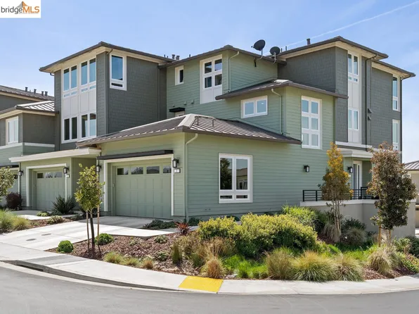 2 Sunset Ln, Richmond, CA 94801