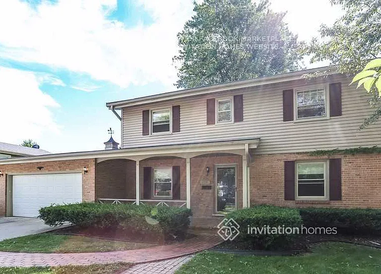 1159 Blackhawk Dr — Photo 2
