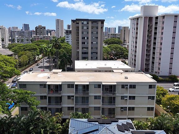 5th image of 1830 Punahou St