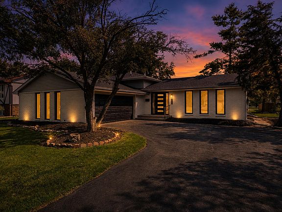 3rd image of 1109 Azalea Dr