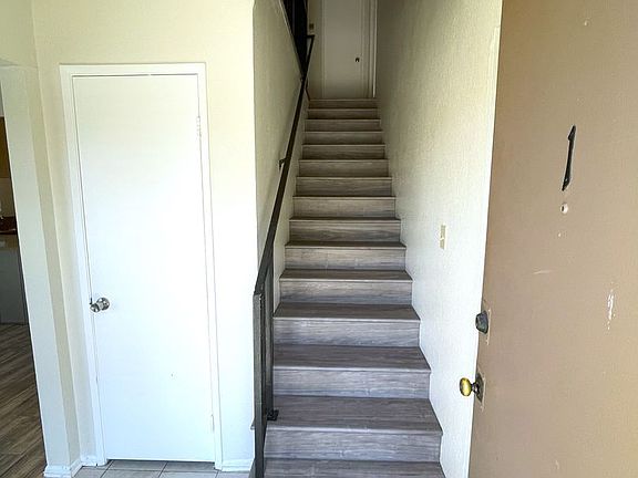 3rd image of 810 Stanley Ave #A