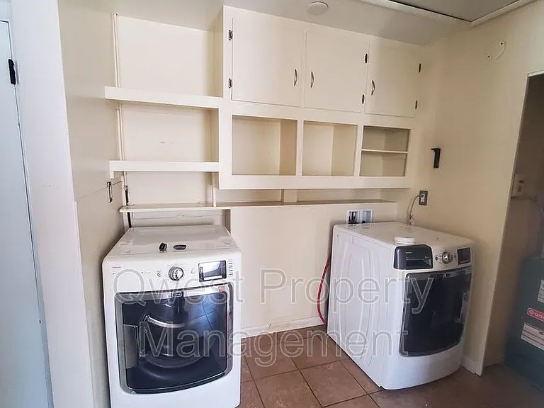 1647 Mason St NE — Photo 7
