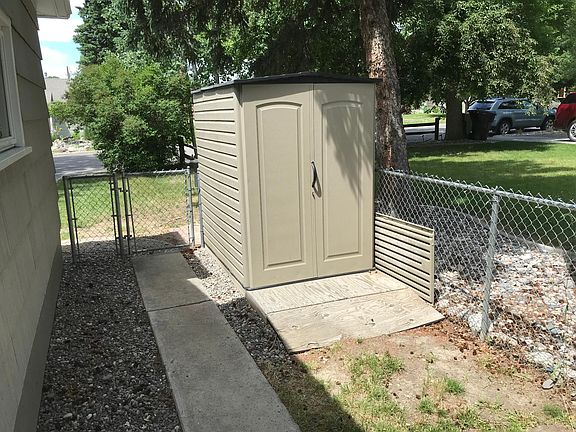 4th image of 2715 Glenwood Ln