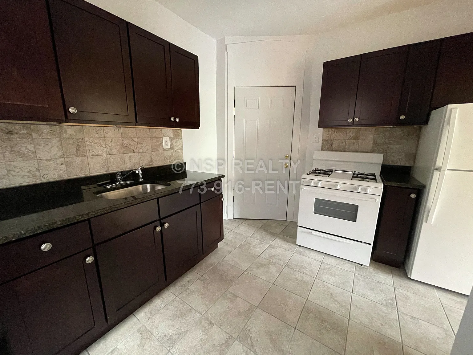 Edgewater finest studio! — Photo 2