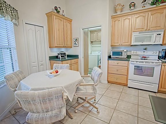 5th image of 88 Twin Lake Cir