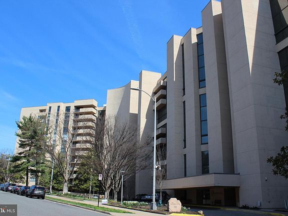 2nd image of 1101 S Arlington Ridge Rd APT 504