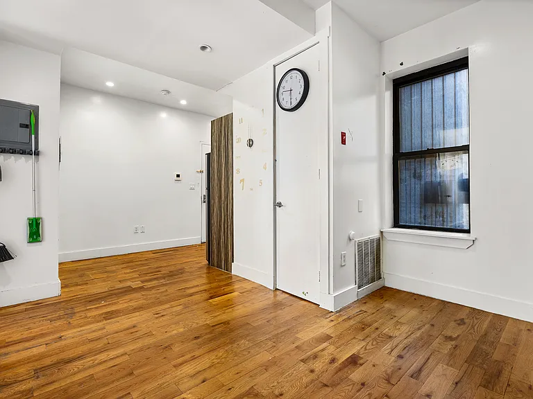 1935 Bergen St #1 — Photo 9