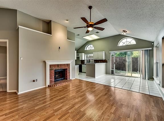 5th image of 2205 Glen Heights Dr