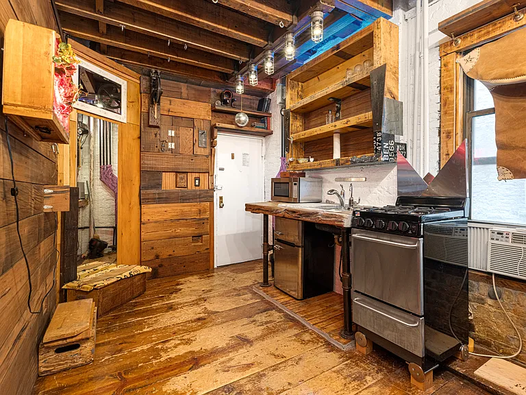 177 Thompson St #7 — Photo 7