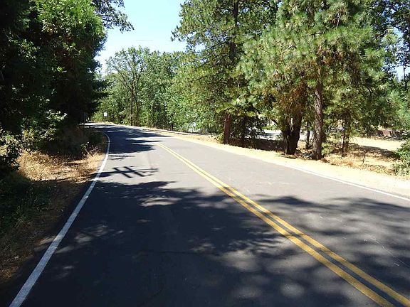 2nd image of 22011 Meadowbrook Dr