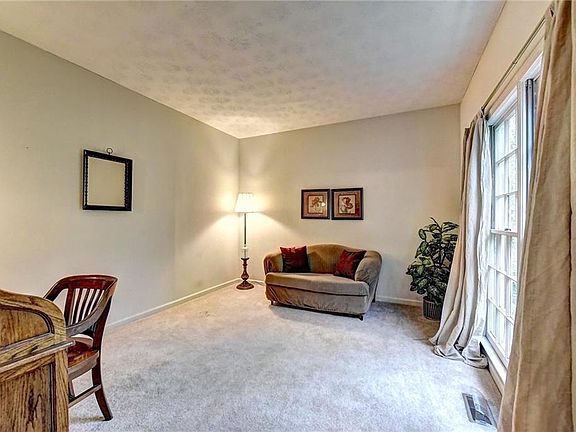 5th image of 2832 Emerson Lake Dr
