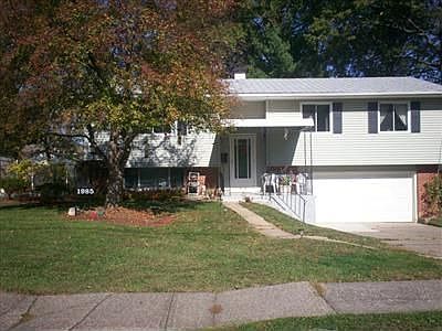 1st image of 1985 E 41st St