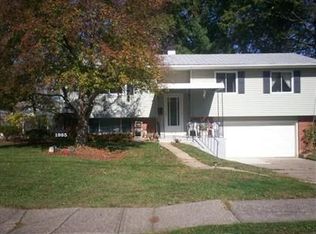 1985 E 41st St, Lorain, OH 44055