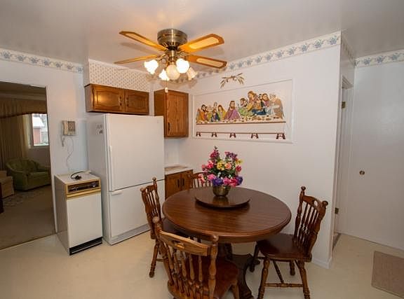 5th image of 1331 Woodbine Way