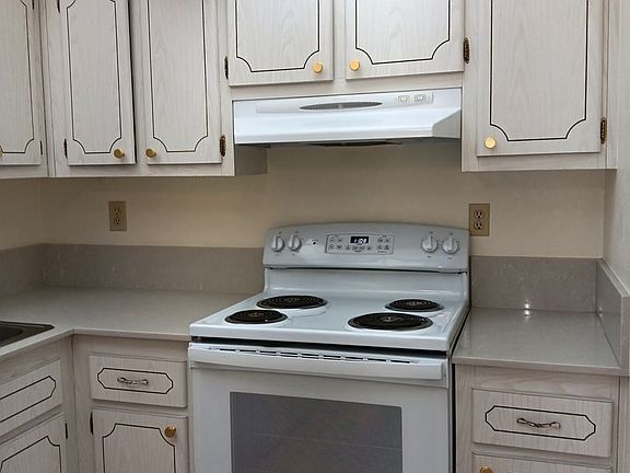 4th image of 317 34th Ave N APT 108