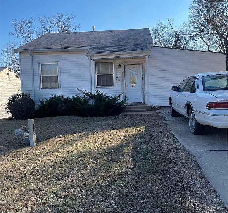 1st image of 4224 NE 19th St