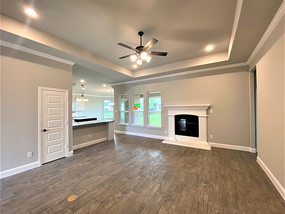 4th image of 1082 Mickelson Dr