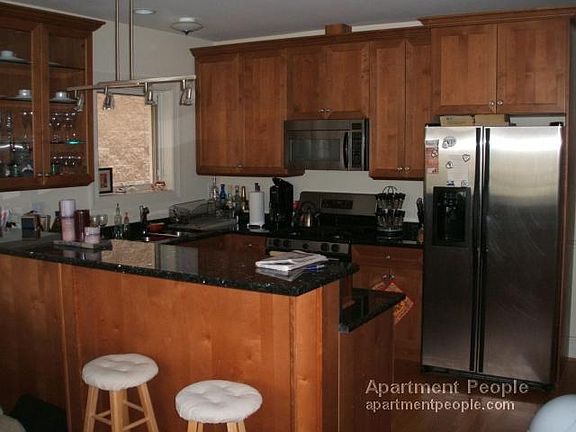 2nd image of 1505 N Bosworth Ave #2