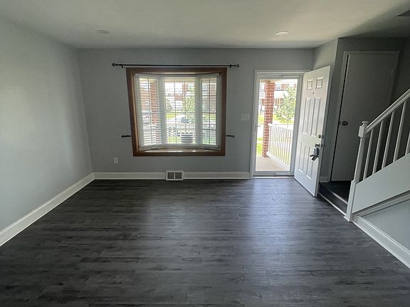 4th image of 7843 Lockwood Rd #1