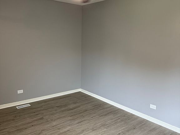 5th image of 2900 Mitchell Dr APT 7