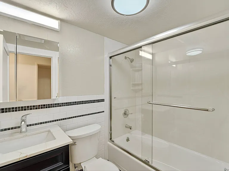 2610 Regent St. — Photo 7