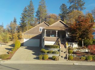 287 Independence Dr, Grants Pass, OR 97527