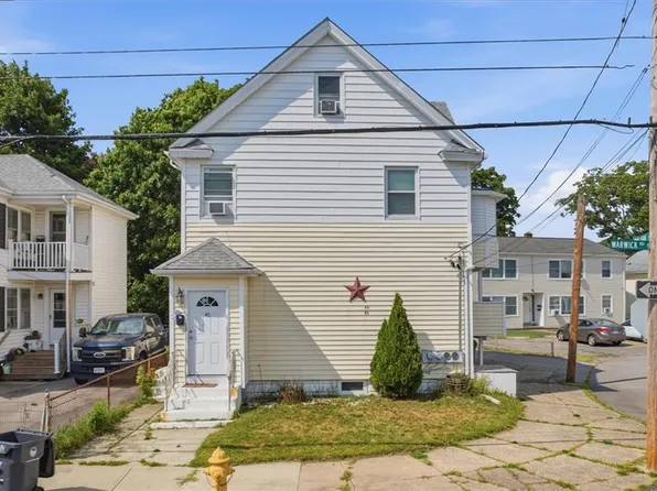 44 Warwick Rd, Pawtucket, RI 02861