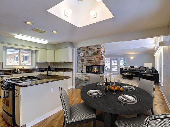 2nd image of 34765 Sherwood Dr